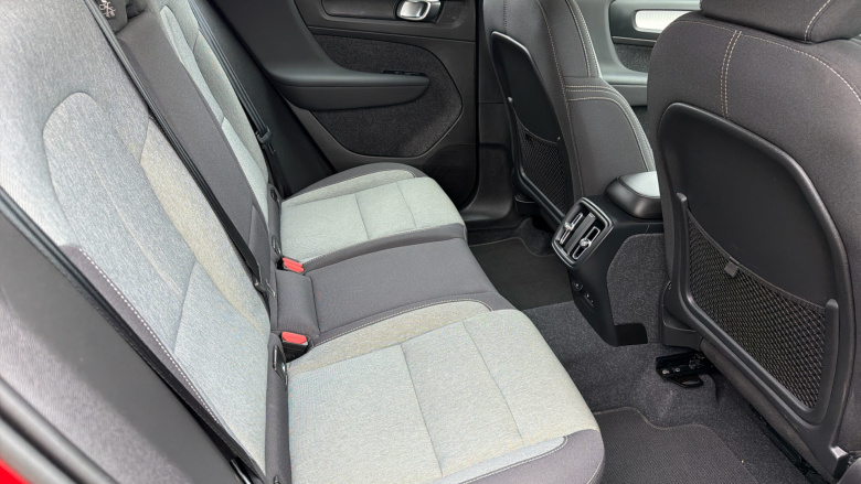 Volvo XC40 2.0 B3P Plus Dark 5dr Auto Petrol Estate